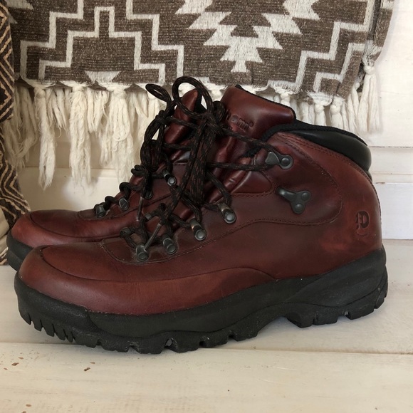 dunham hiking boots